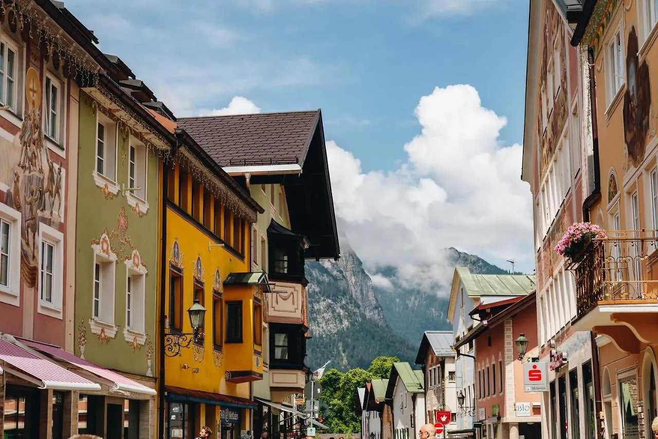 Aja Garmisch-Partenkirchen Hotel